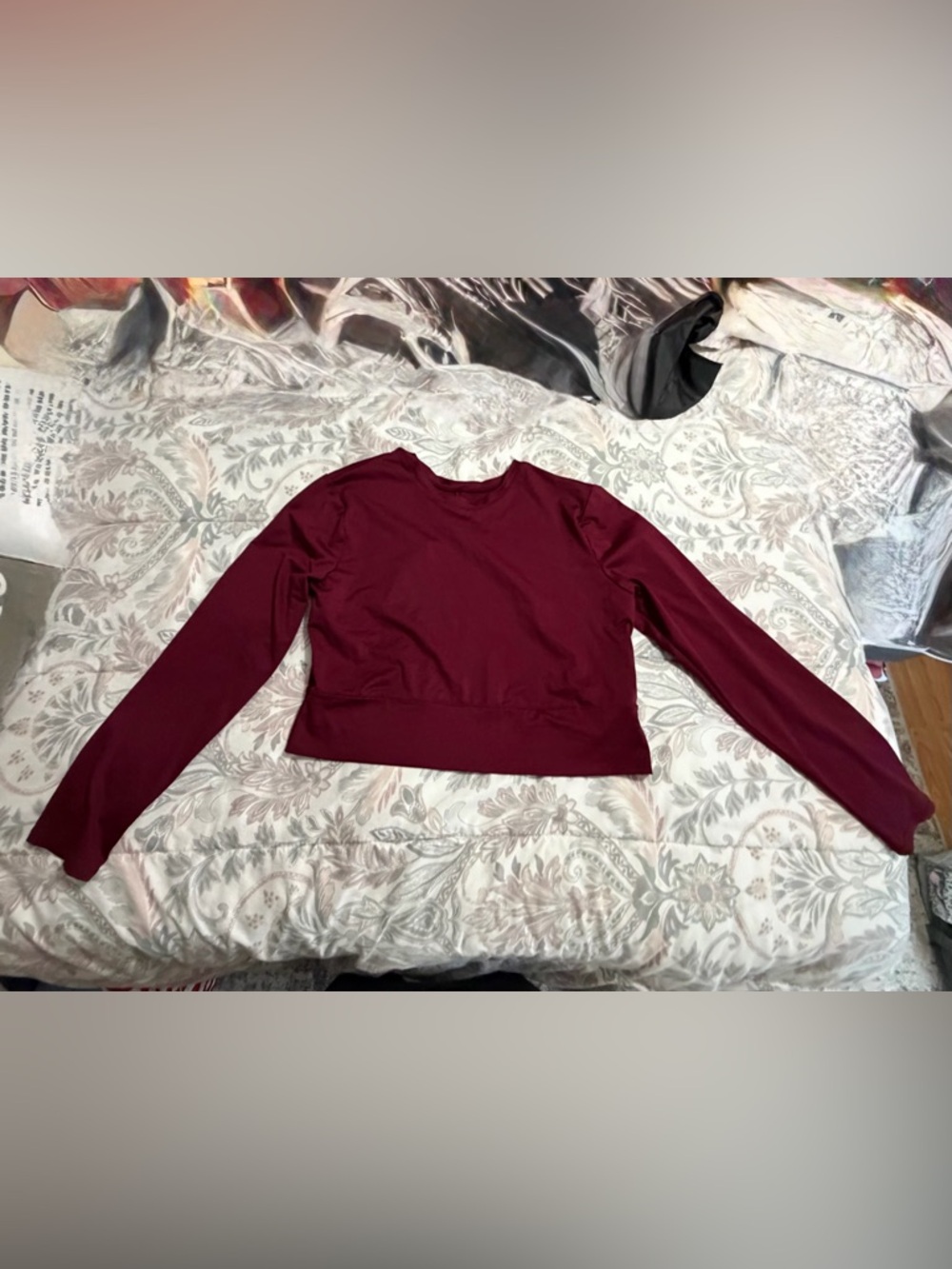 tek gear Women's Burgundy Crewneck Sweatshirt